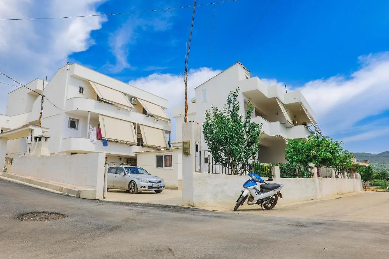 Vila Fredi Ksamil 0*,  Albanie