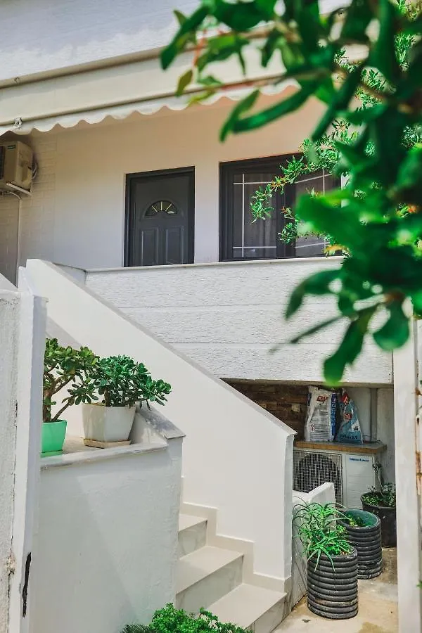 Vila Fredi Ksamil 0*,  Albanie