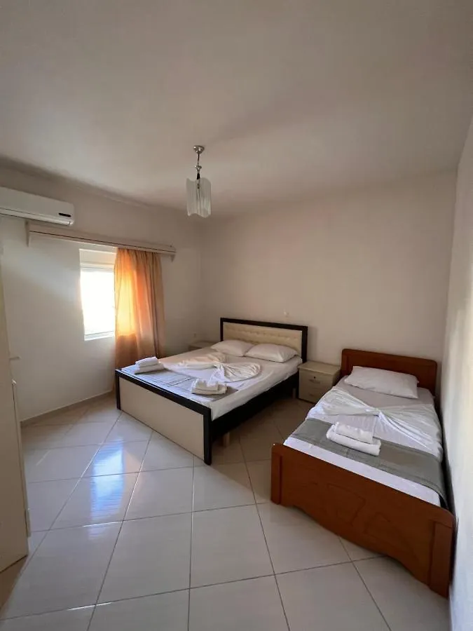 Vila Fredi Ksamil 0*,  Albanie